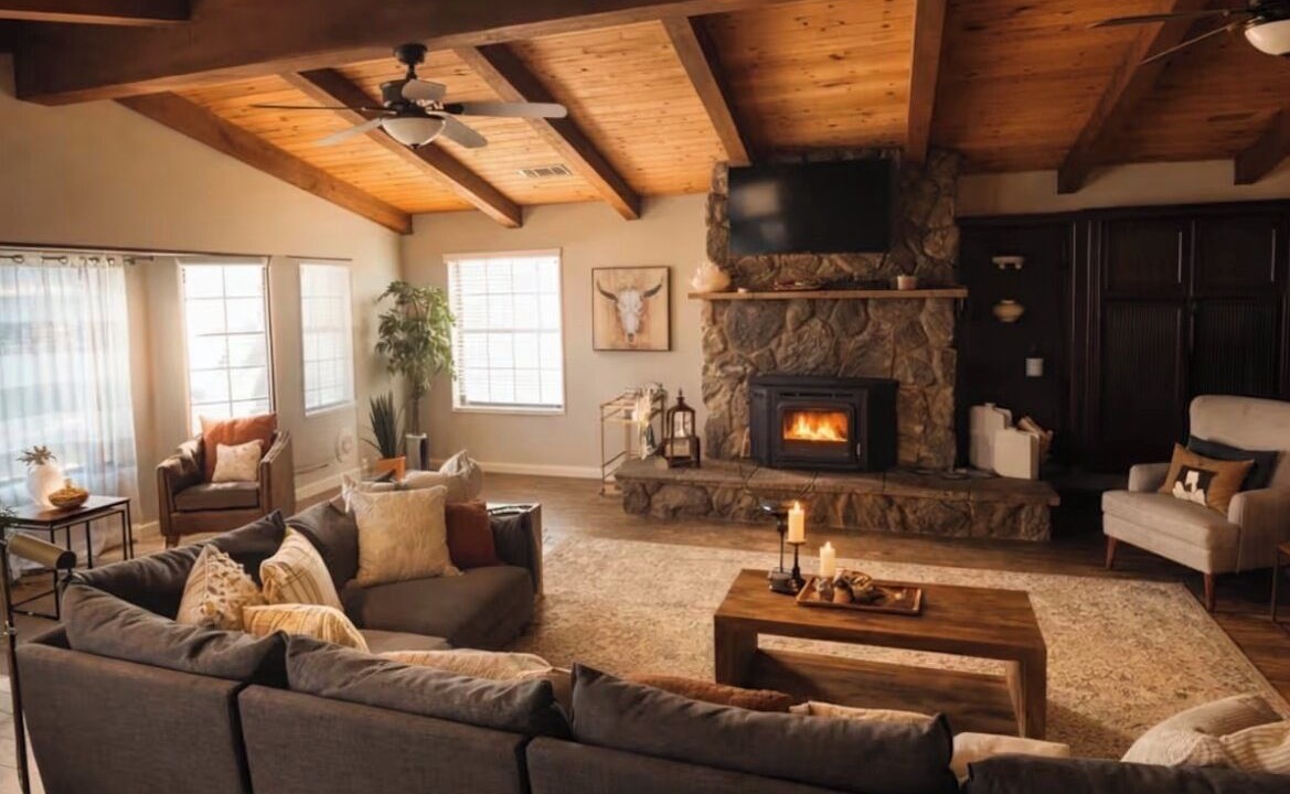 Photo of Livingroom in Exeter