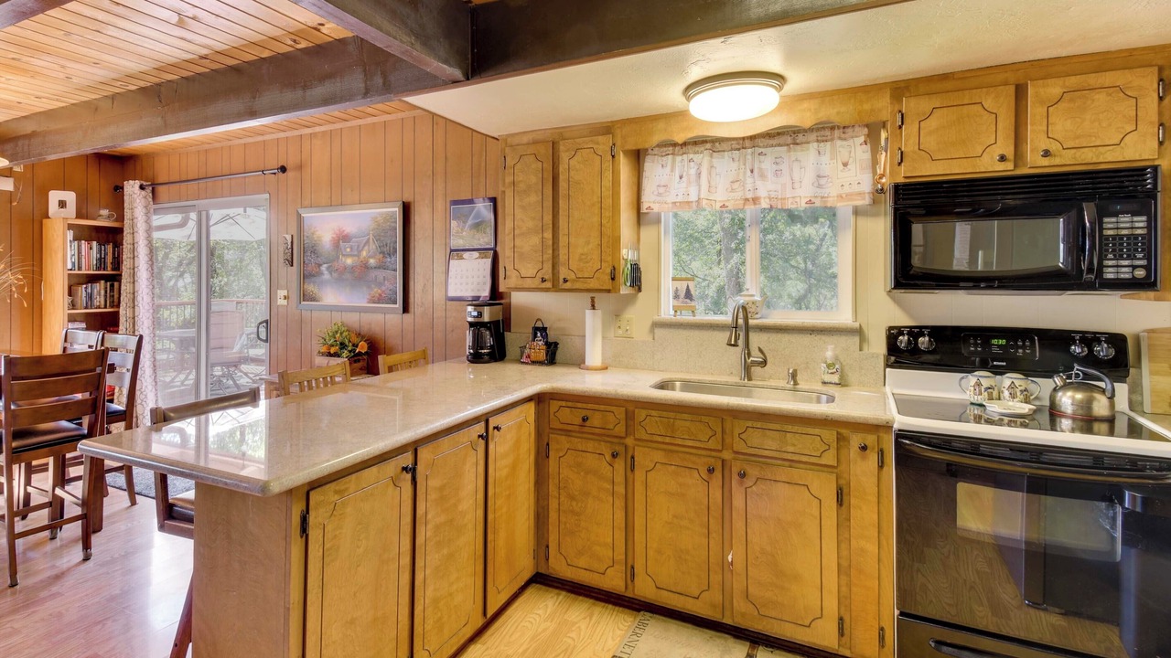 Photo of Kitchen in Groveland