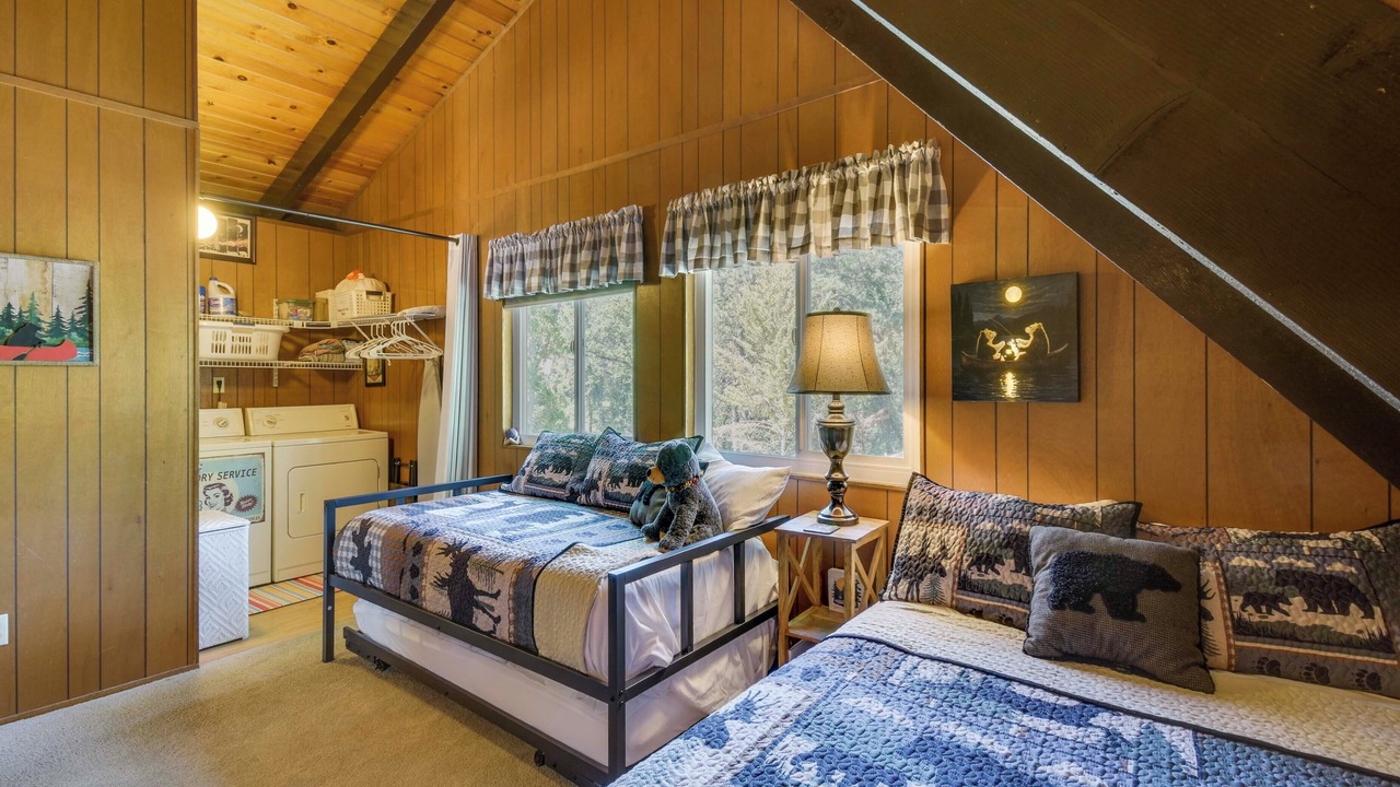 Photo of Bedroom in Groveland