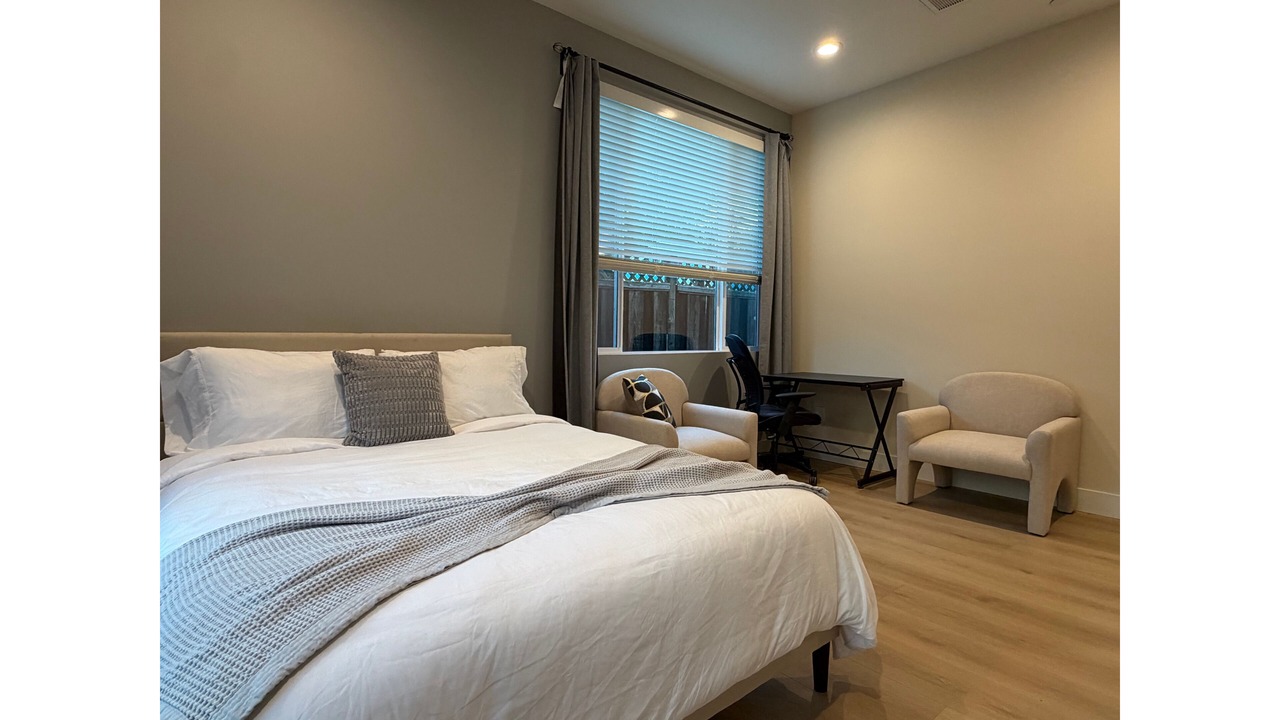 Photo of Bedroom in Mountain View