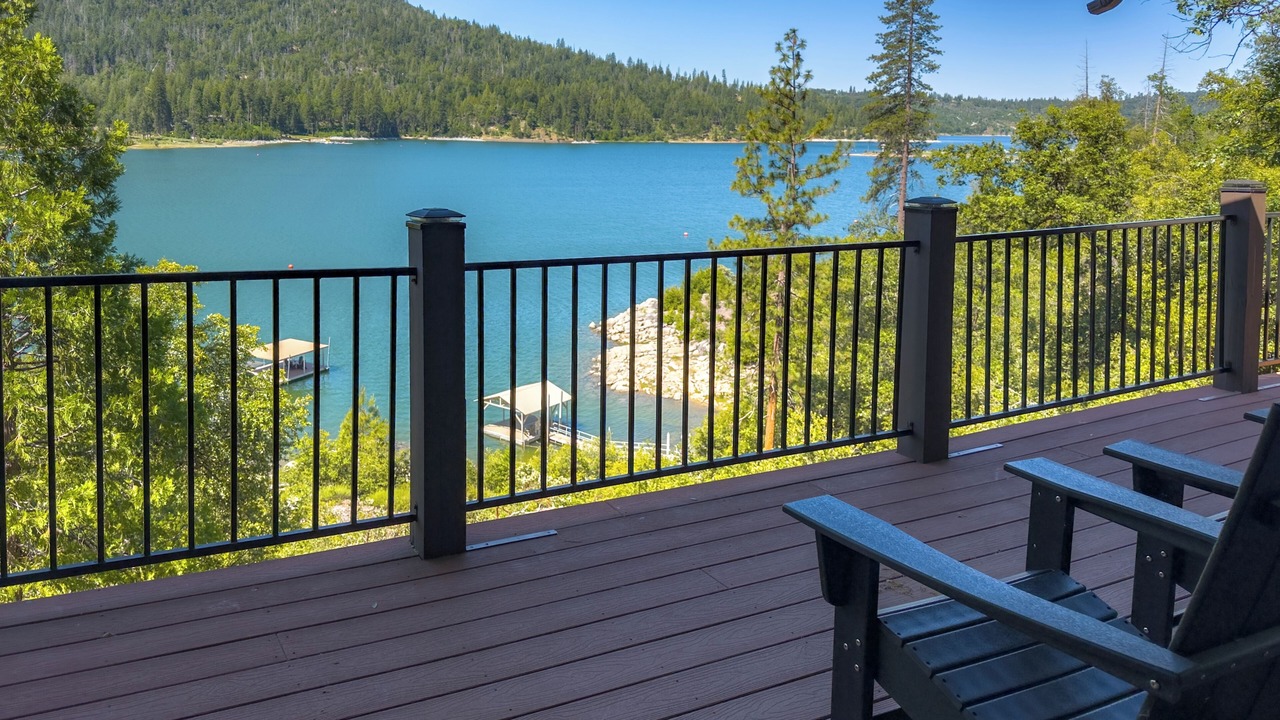 Photo of Patio Balcony in Bass Lake