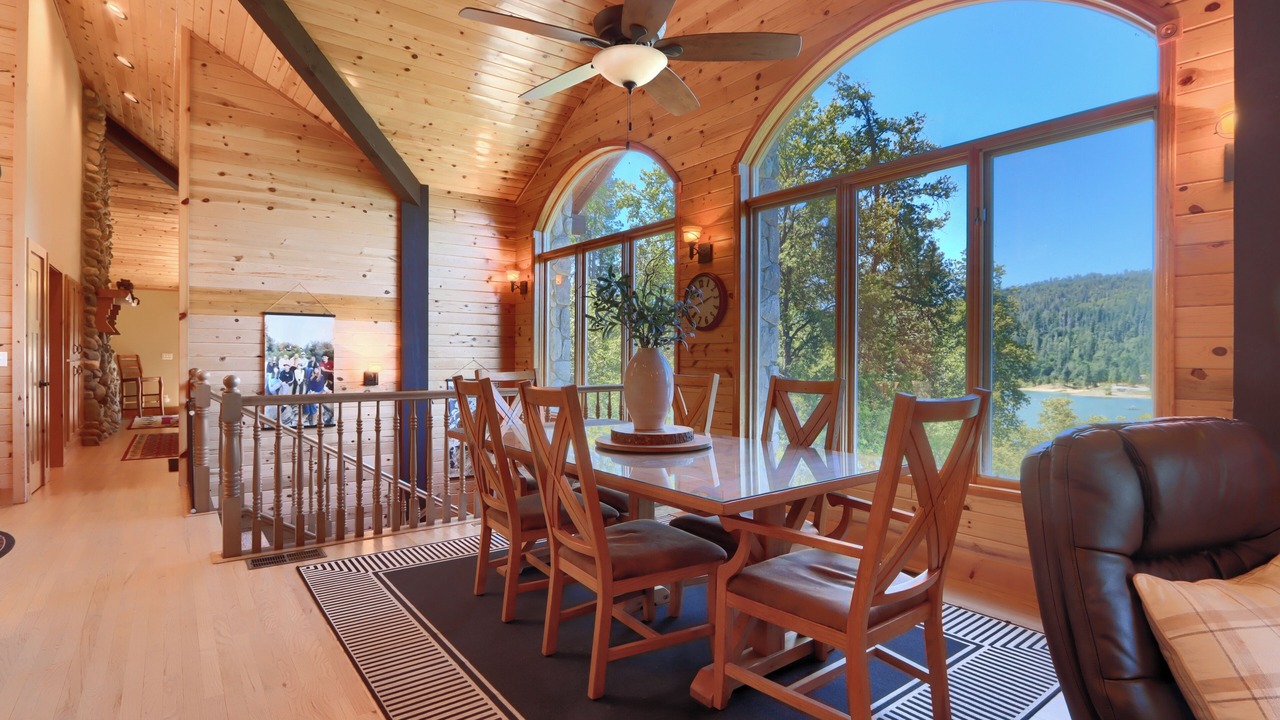Photo of Livingroom in Bass Lake