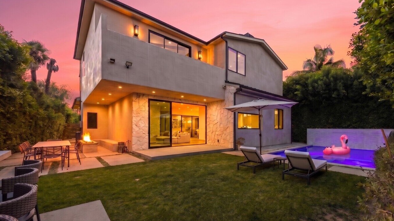 Photo of Outdoor in Encino
