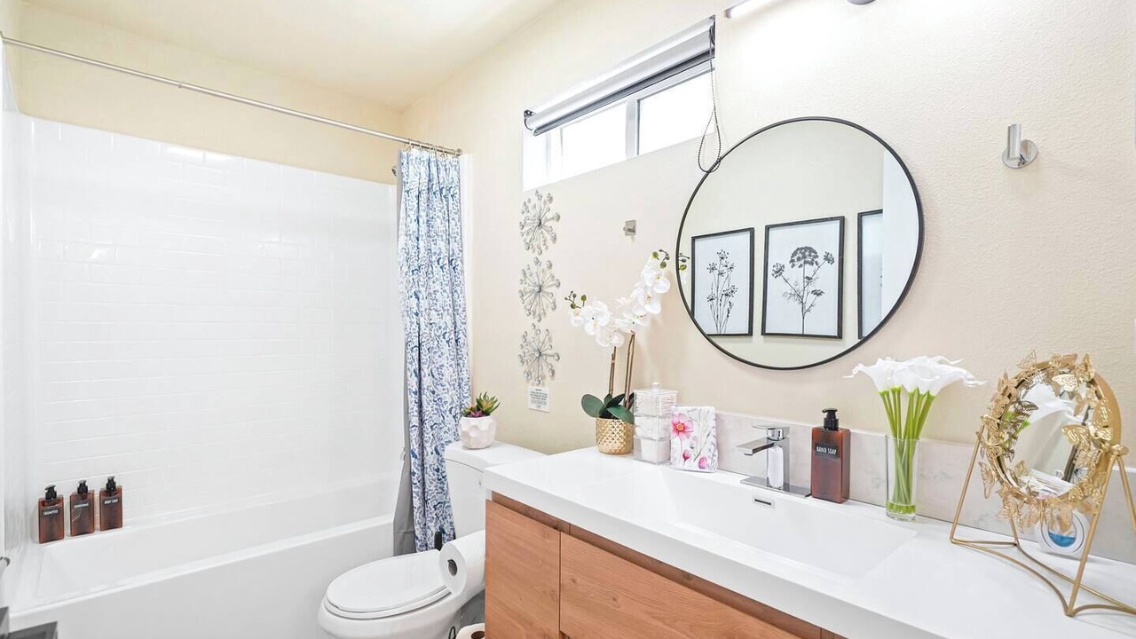 Photo of Bathroom in North Hills East