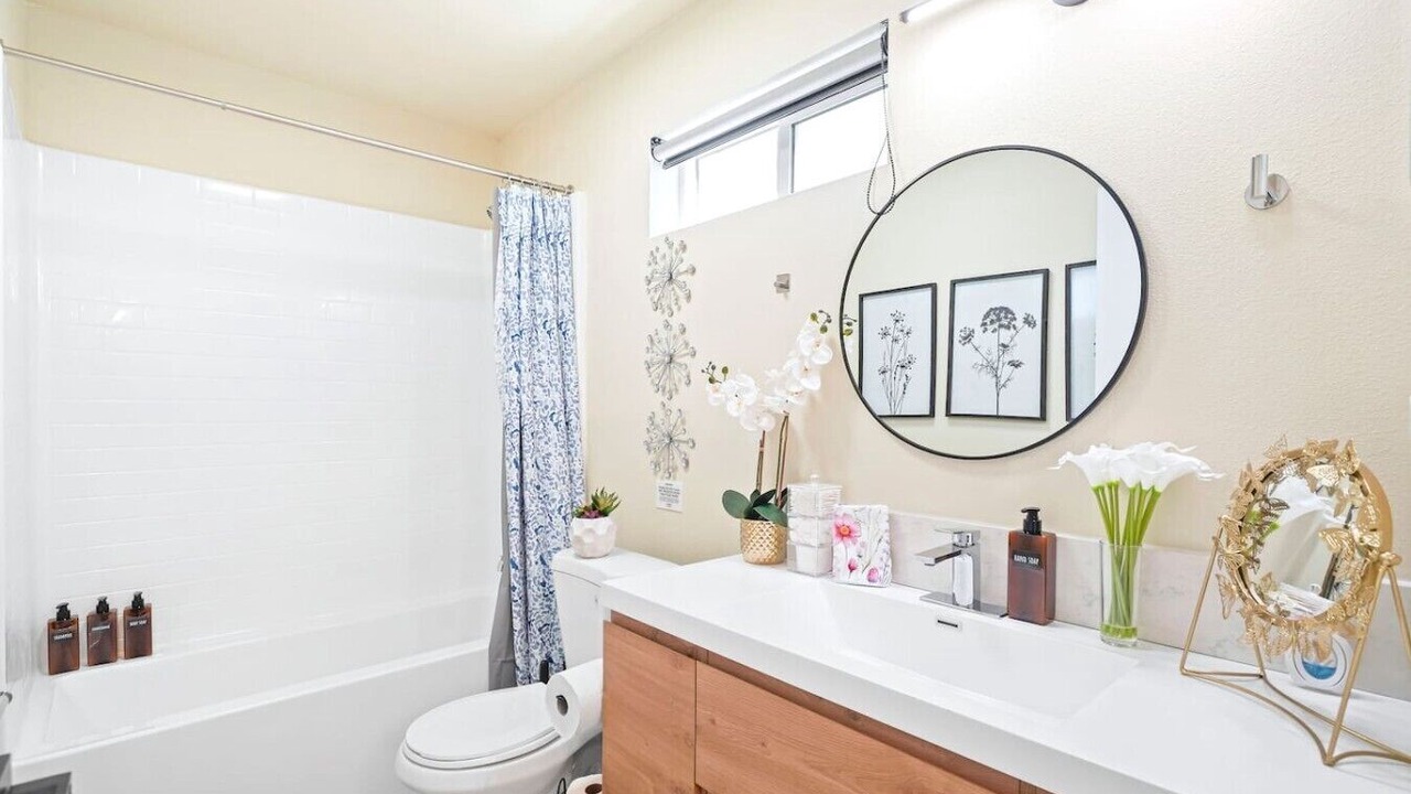 Photo of Bathroom in North Hills East