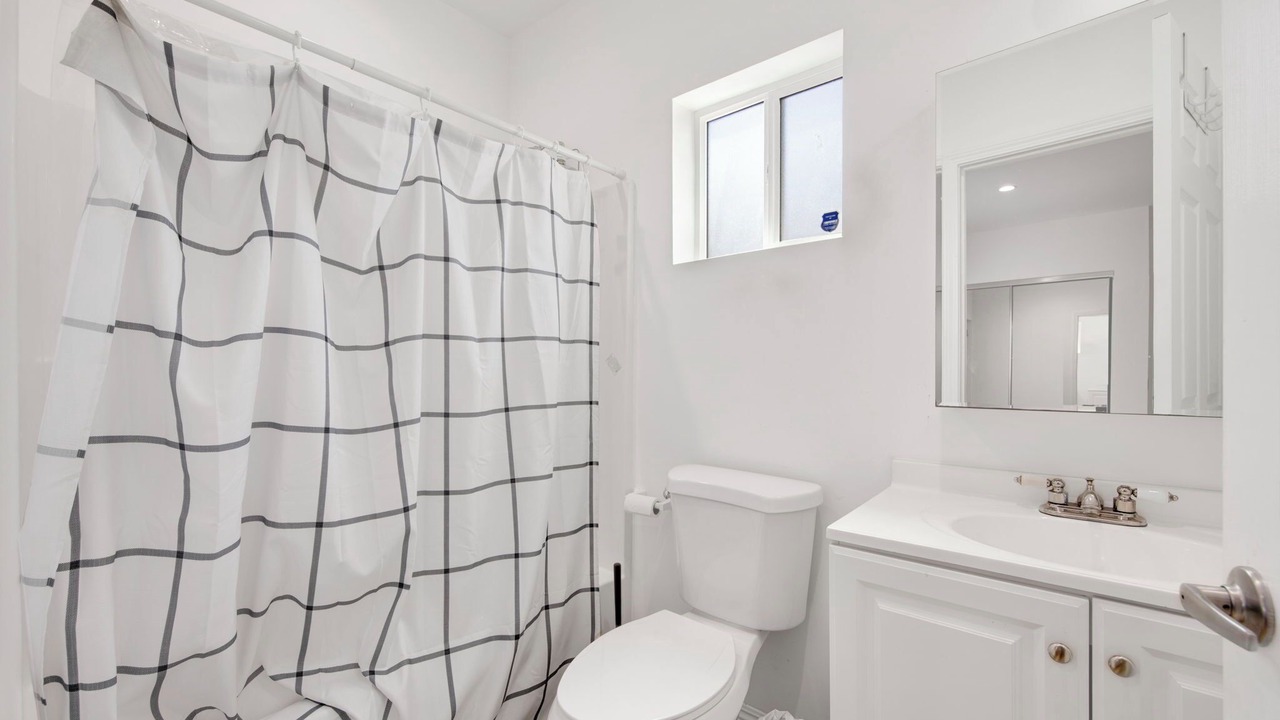 Photo of Bathroom in Los Angeles