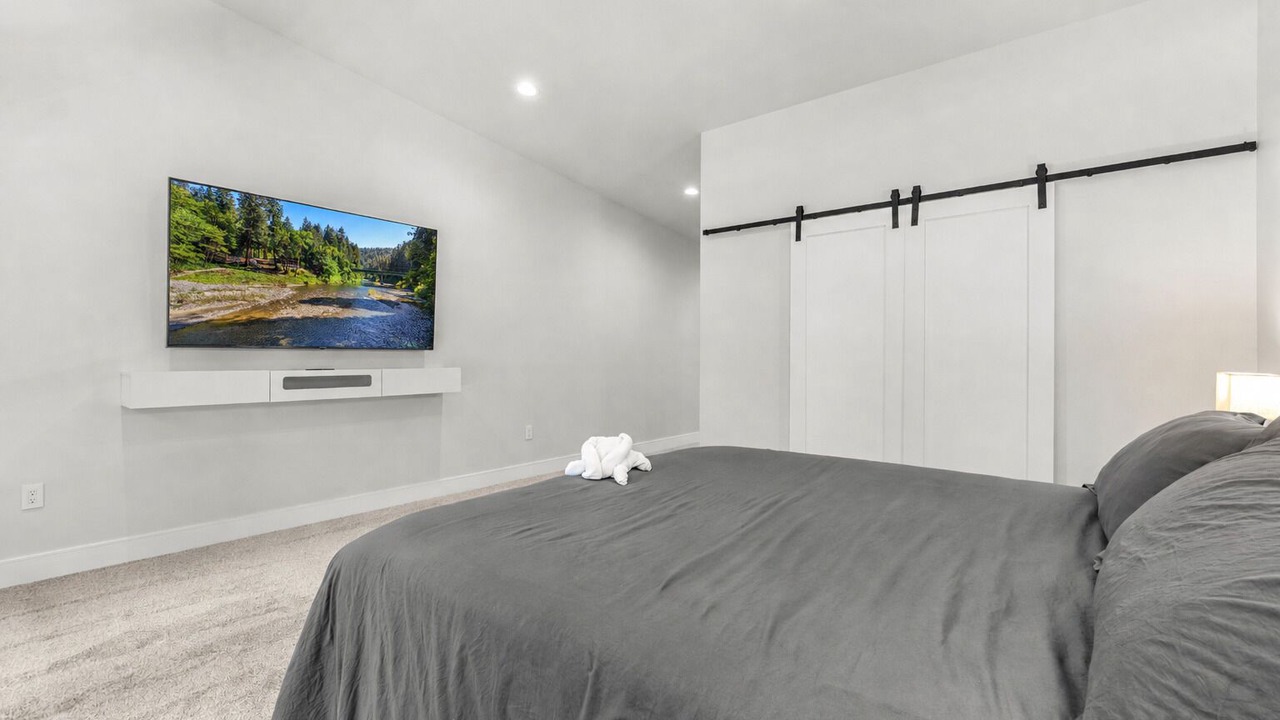 Photo of Bedroom in Redway