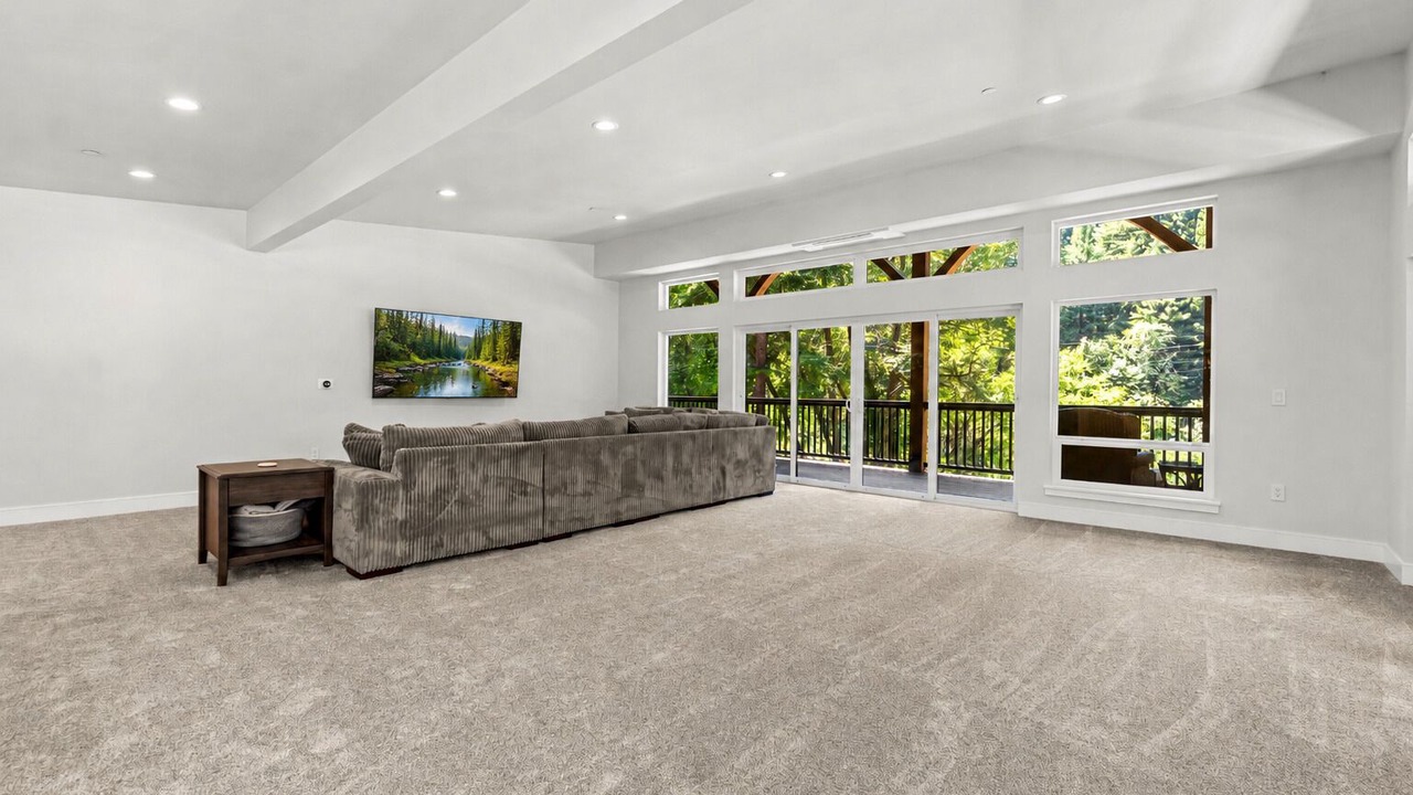 Photo of Livingroom in Redway