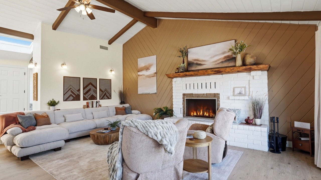 Photo of Livingroom in Coarsegold