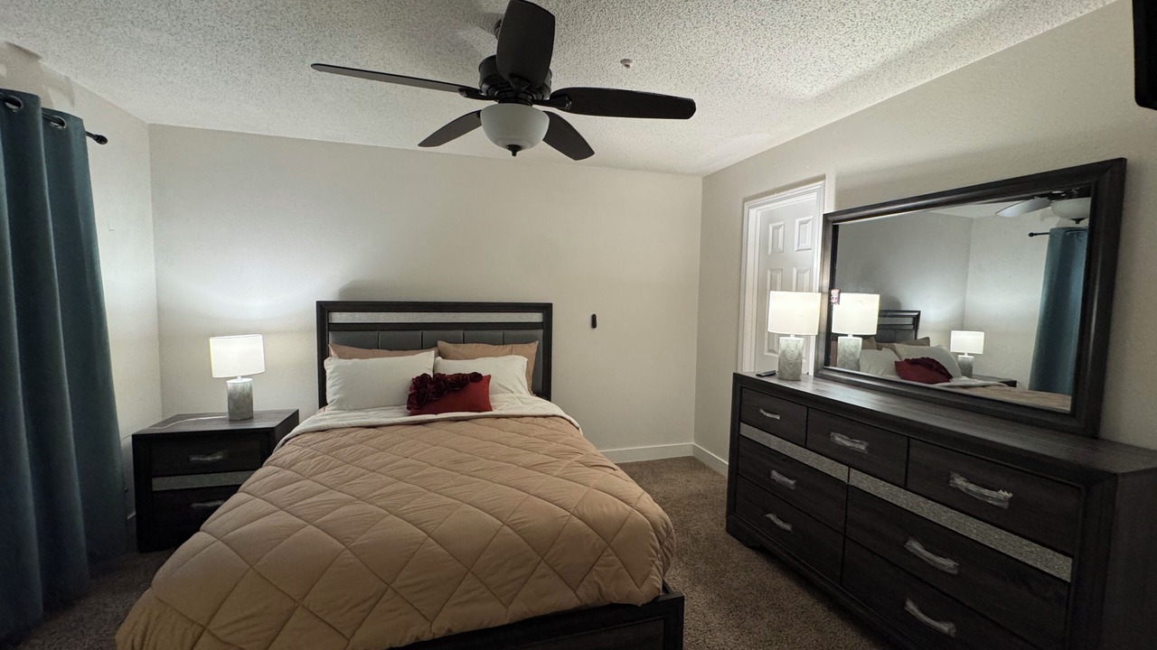 Photo of Bedroom in Raisin