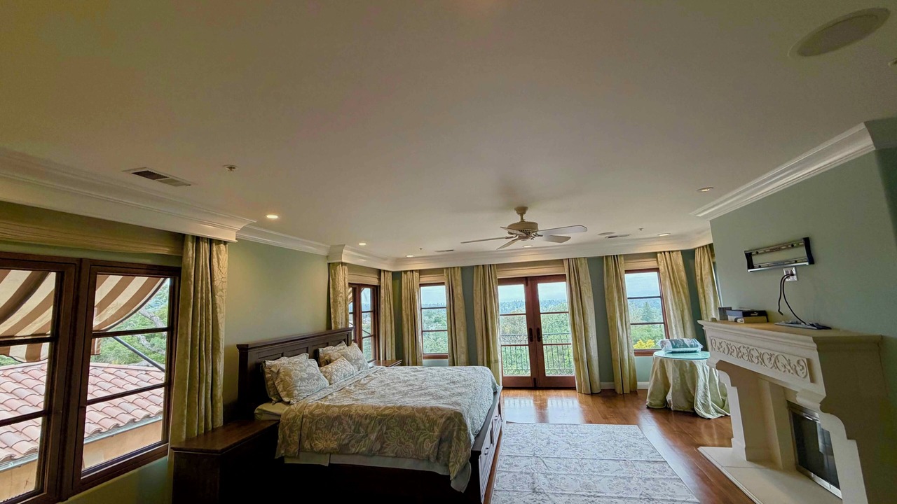 Photo of Bedroom in Los Gatos