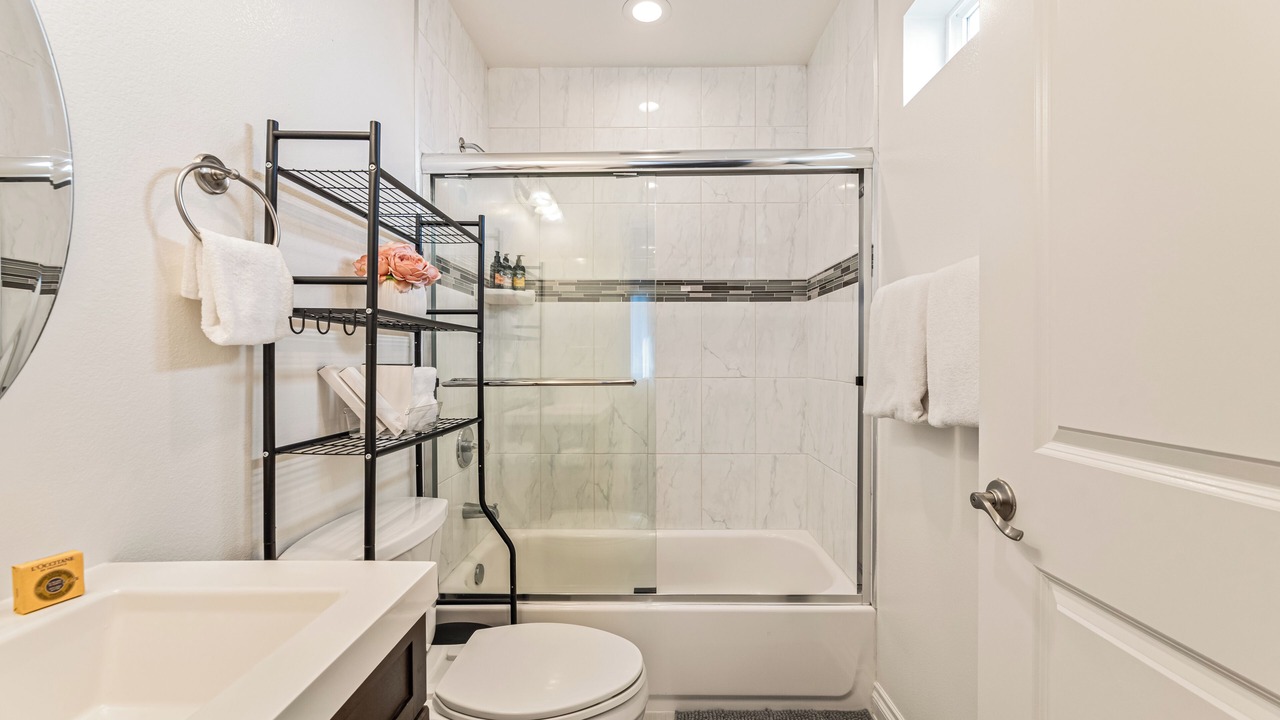 Photo of Bathroom in Los Angeles