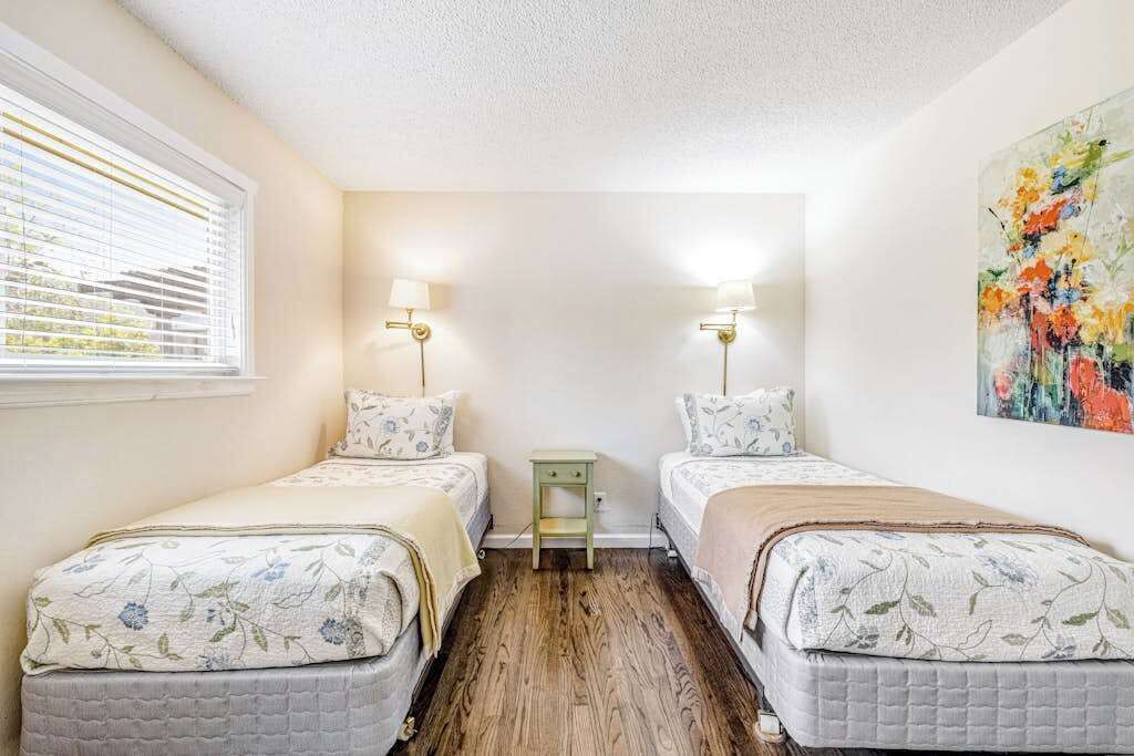 Photo of Bedroom in Kenwood