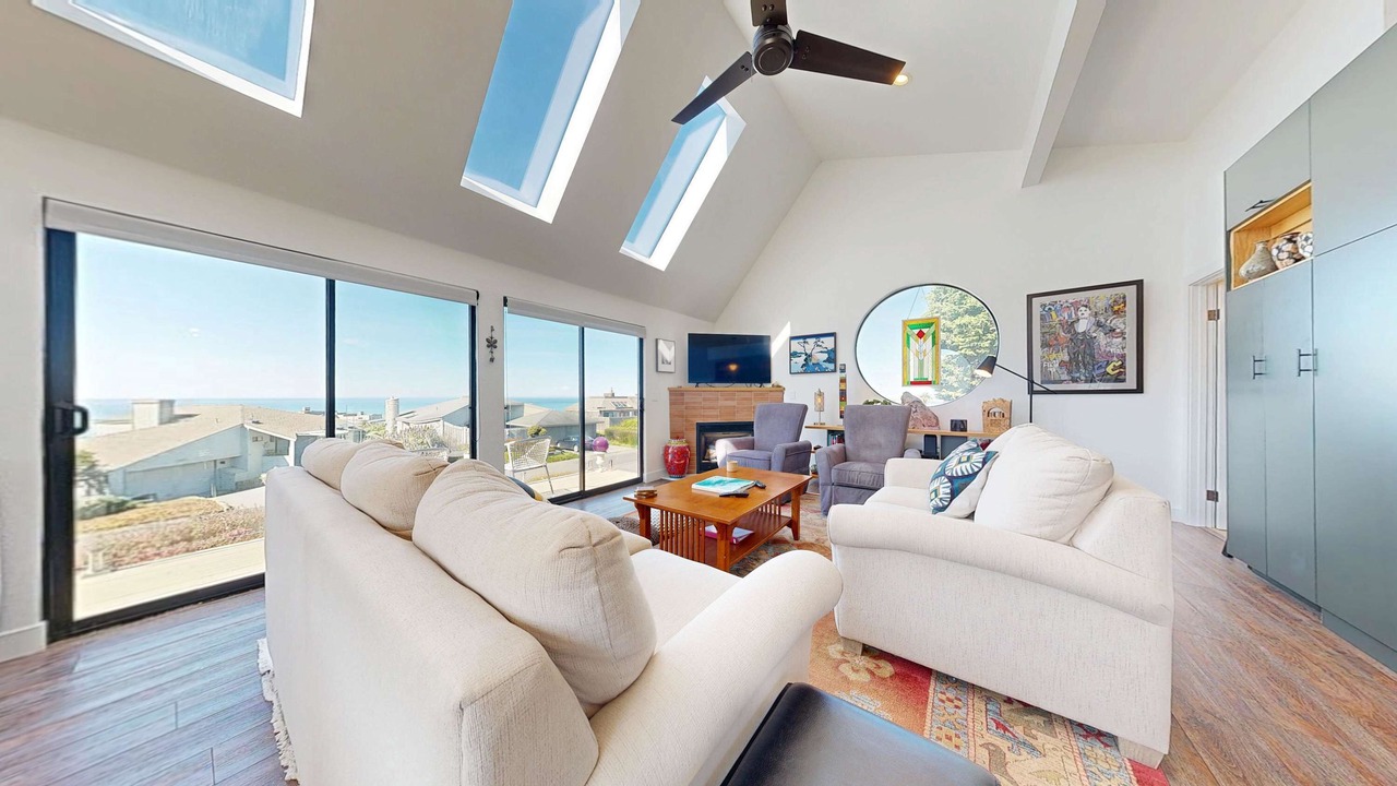 Photo of Livingroom in Bodega Bay