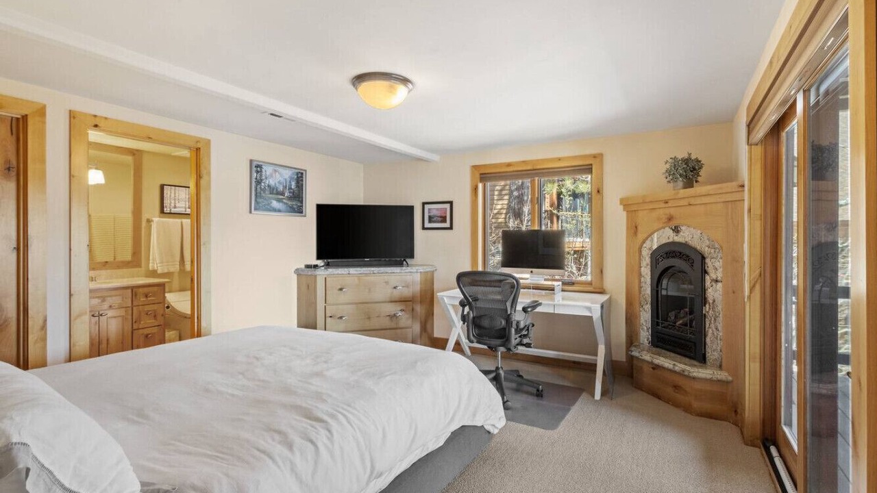 Photo of Bedroom in Crystal Bay