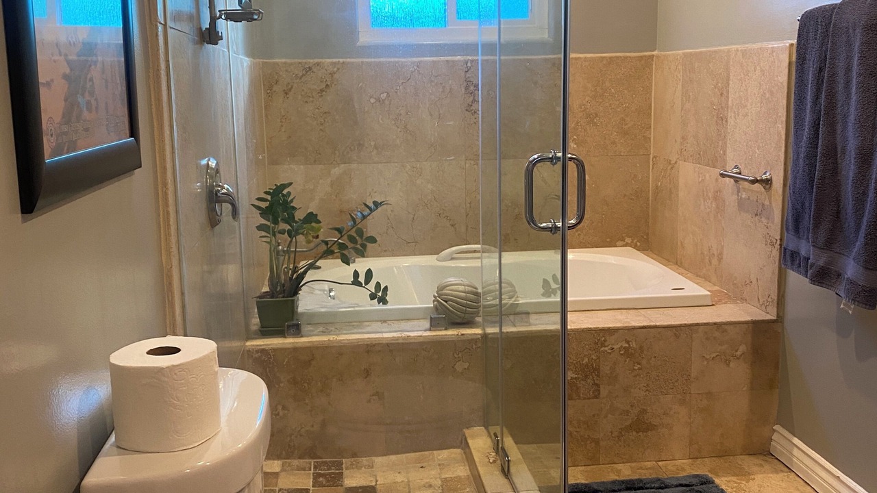 Photo of Bathroom in Valley Glen