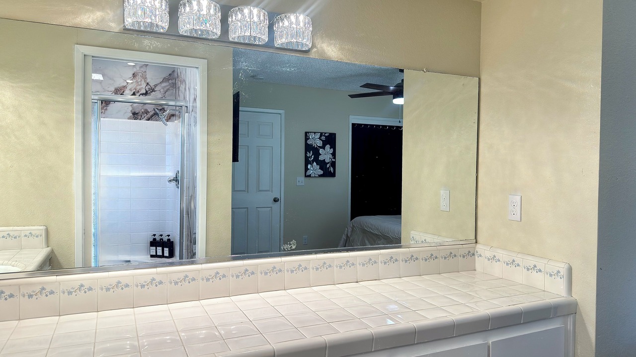 Photo of Bathroom in Hanford