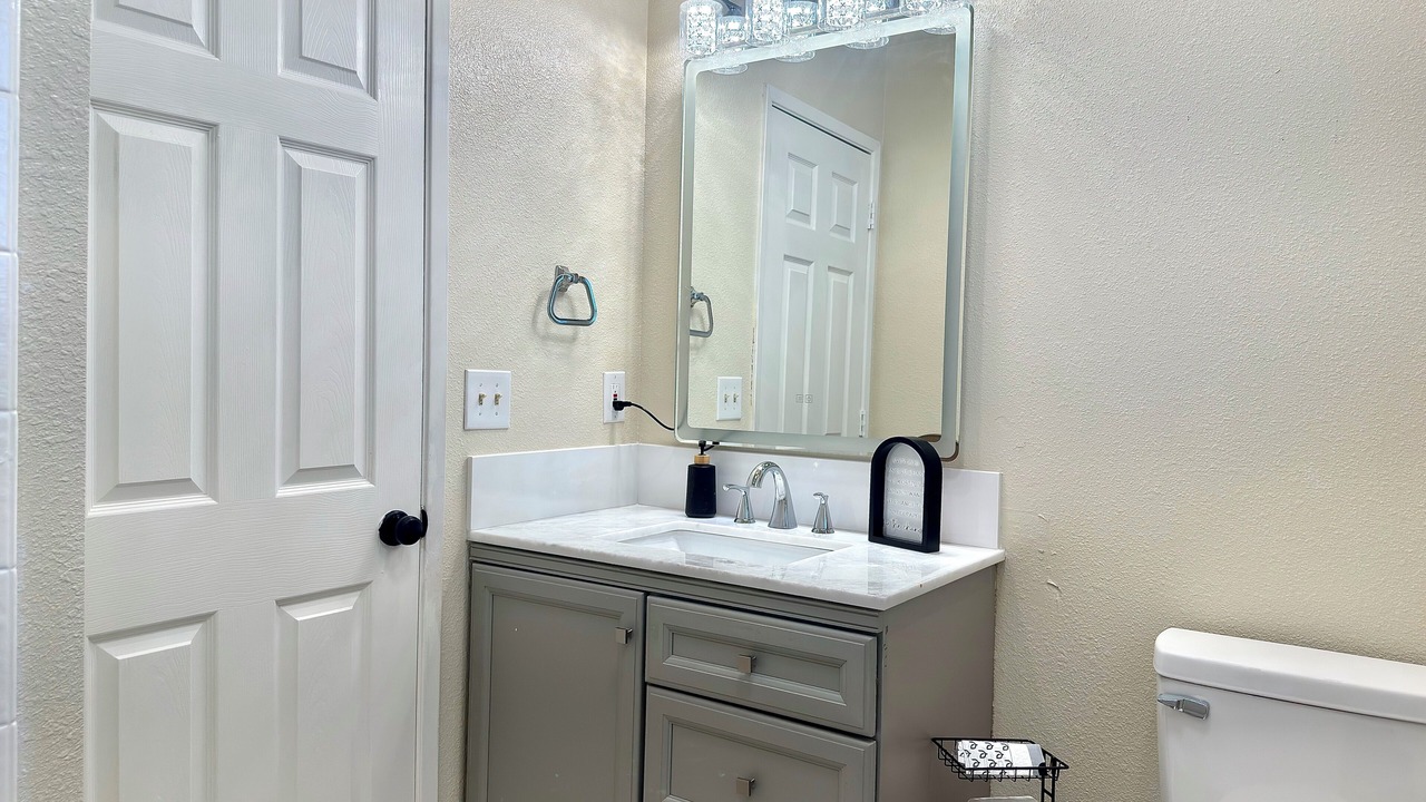 Photo of Bathroom in Hanford