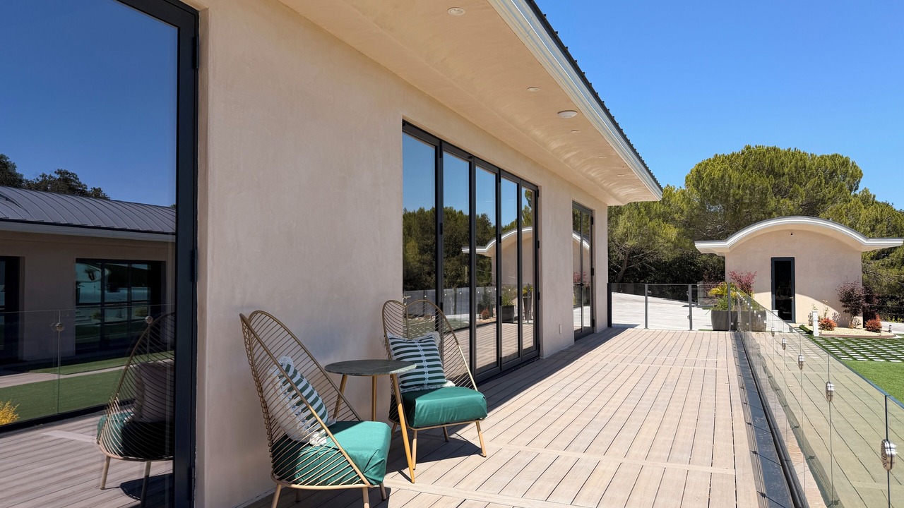 Photo of Patio Balcony in West of the Alameda