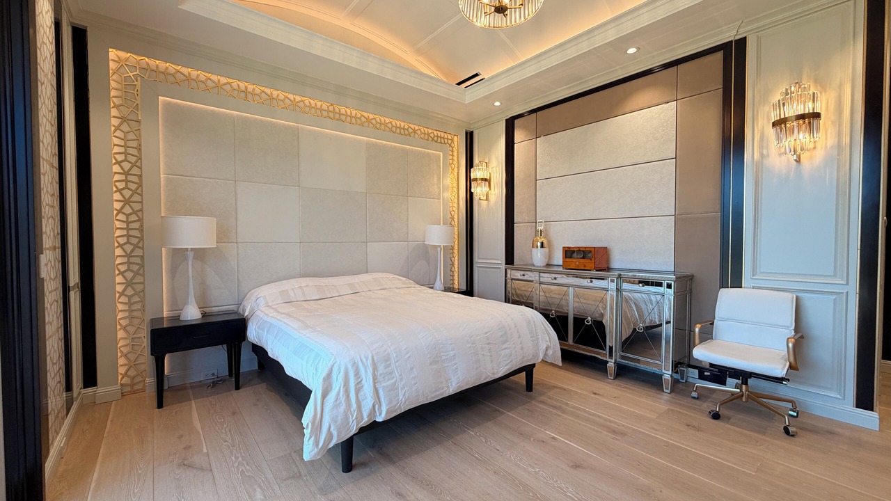 Photo of Bedroom in West of the Alameda