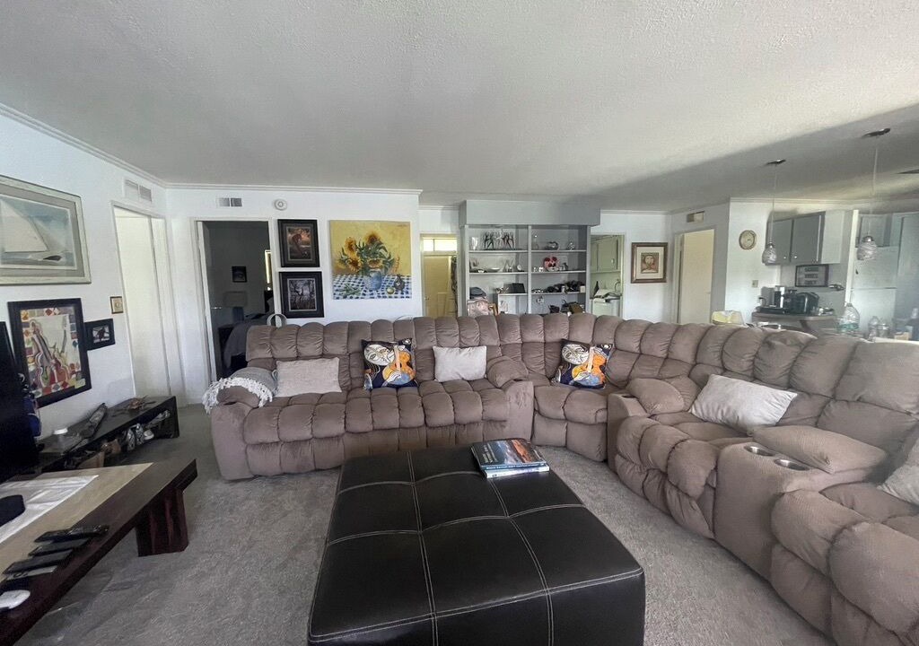 Photo of Livingroom in Newberry Springs