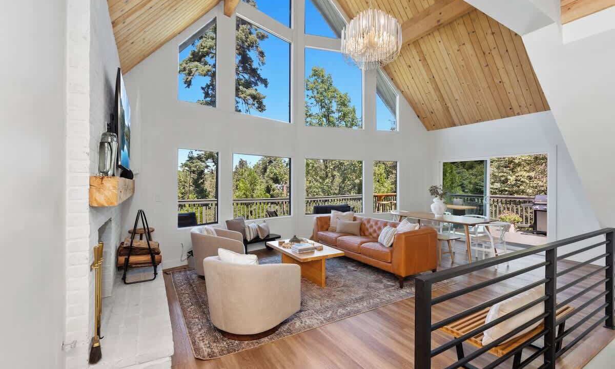 Photo of Livingroom in Cedar Glen