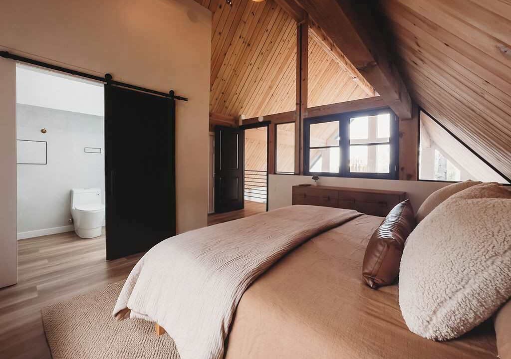Photo of Bedroom in Cedar Glen
