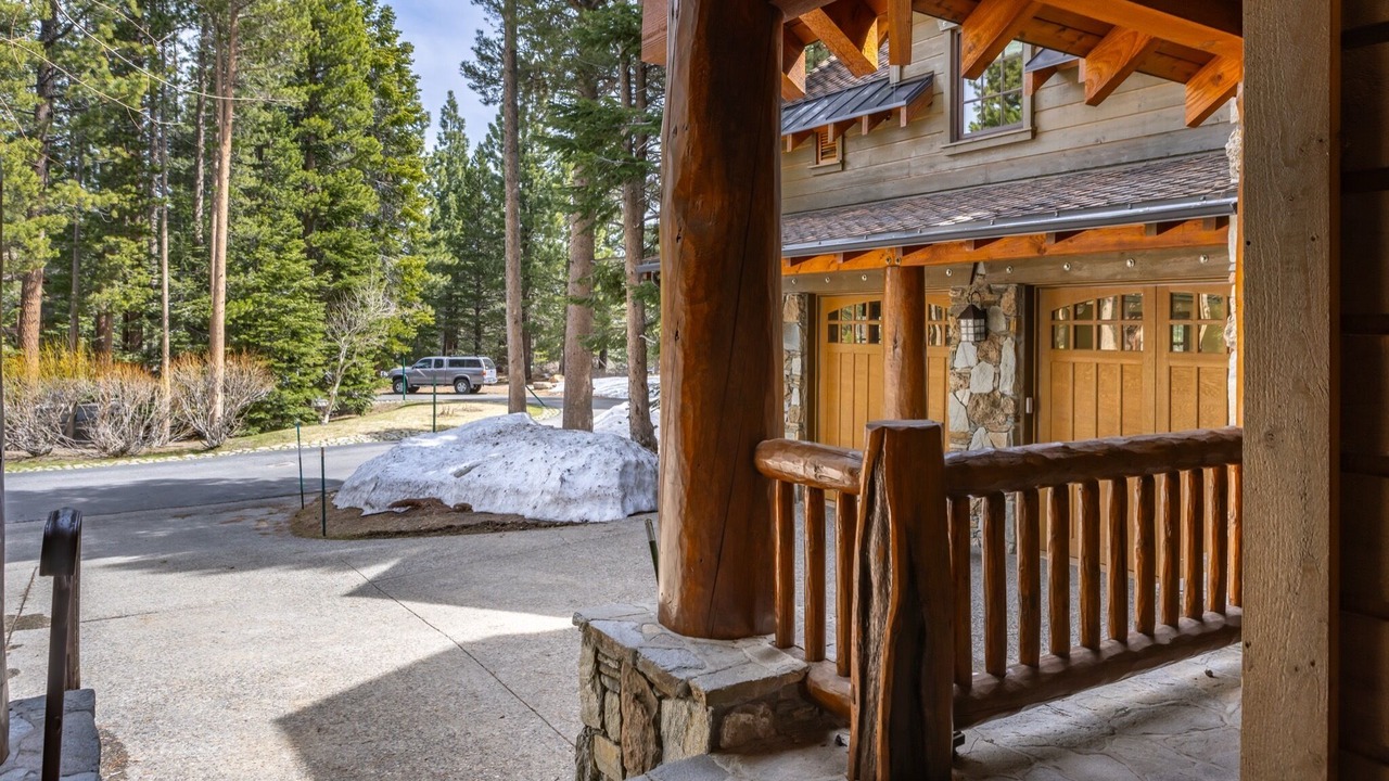 Photo of Outdoor in Mammoth Lakes