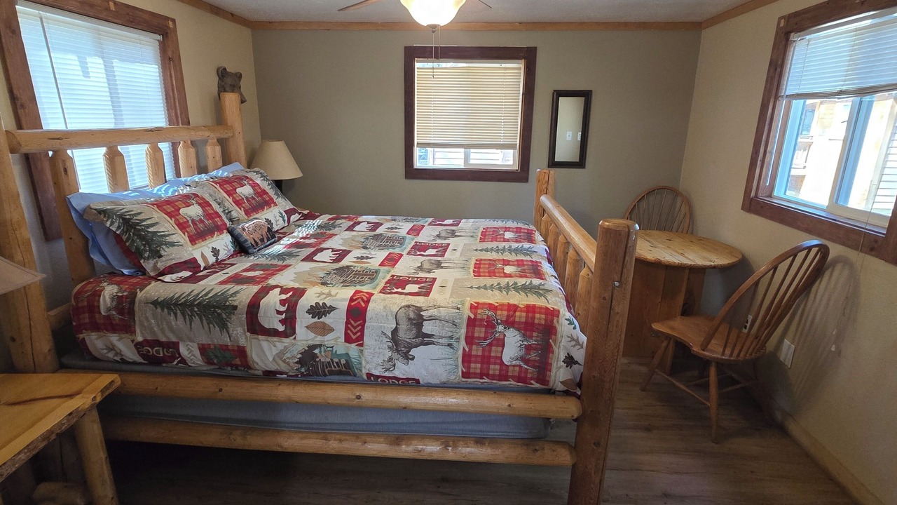 Photo of Bedroom in Shingletown