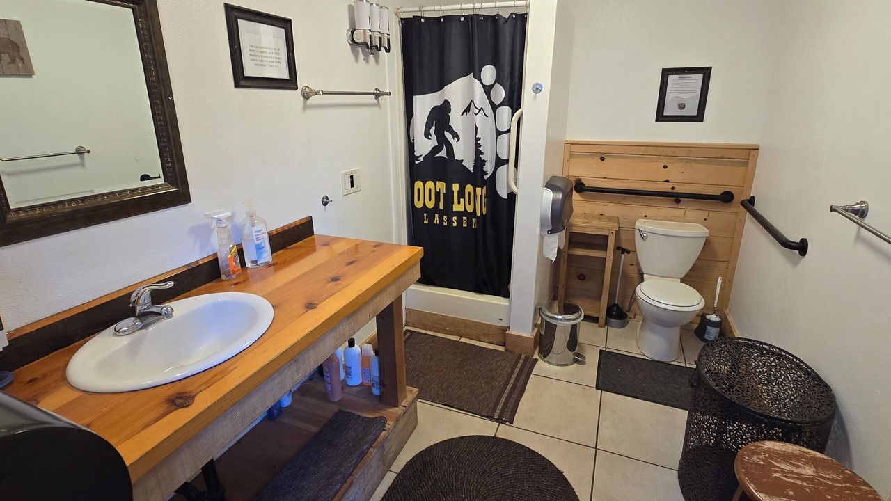 Photo of Bathroom in Shingletown