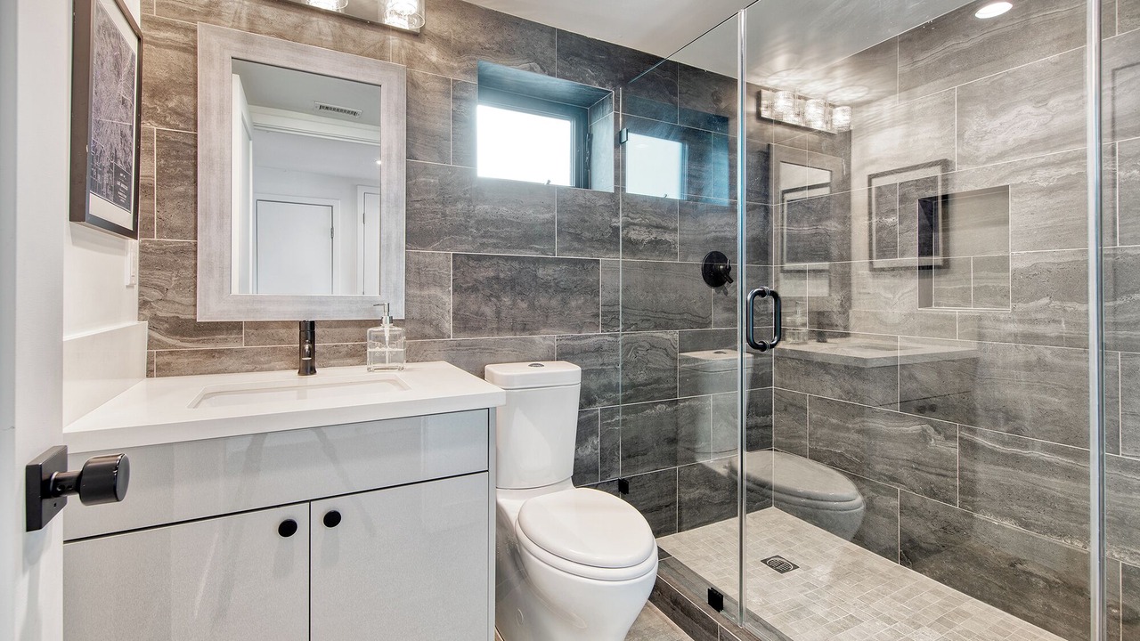 Photo of Bathroom in Marina Peninsula