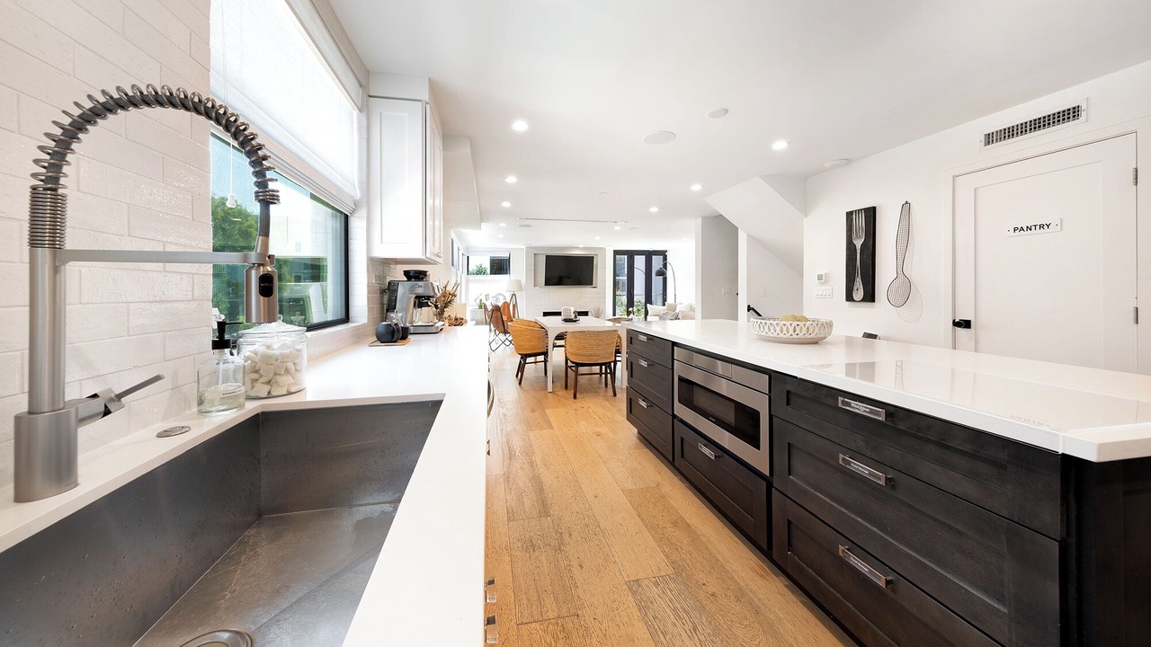 Photo of Kitchen in Marina Peninsula