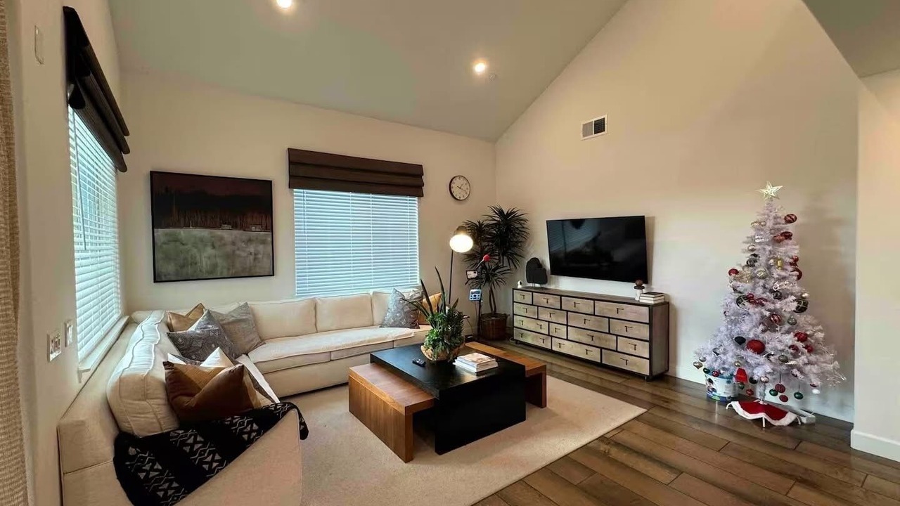Photo of Livingroom in Roseville