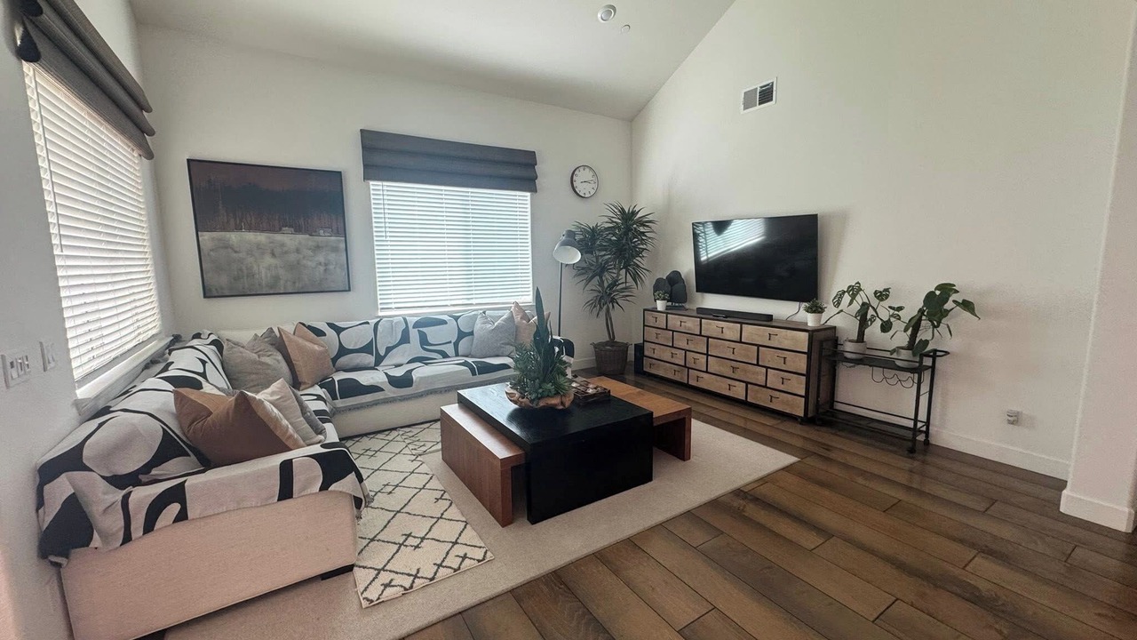 Photo of Livingroom in Roseville