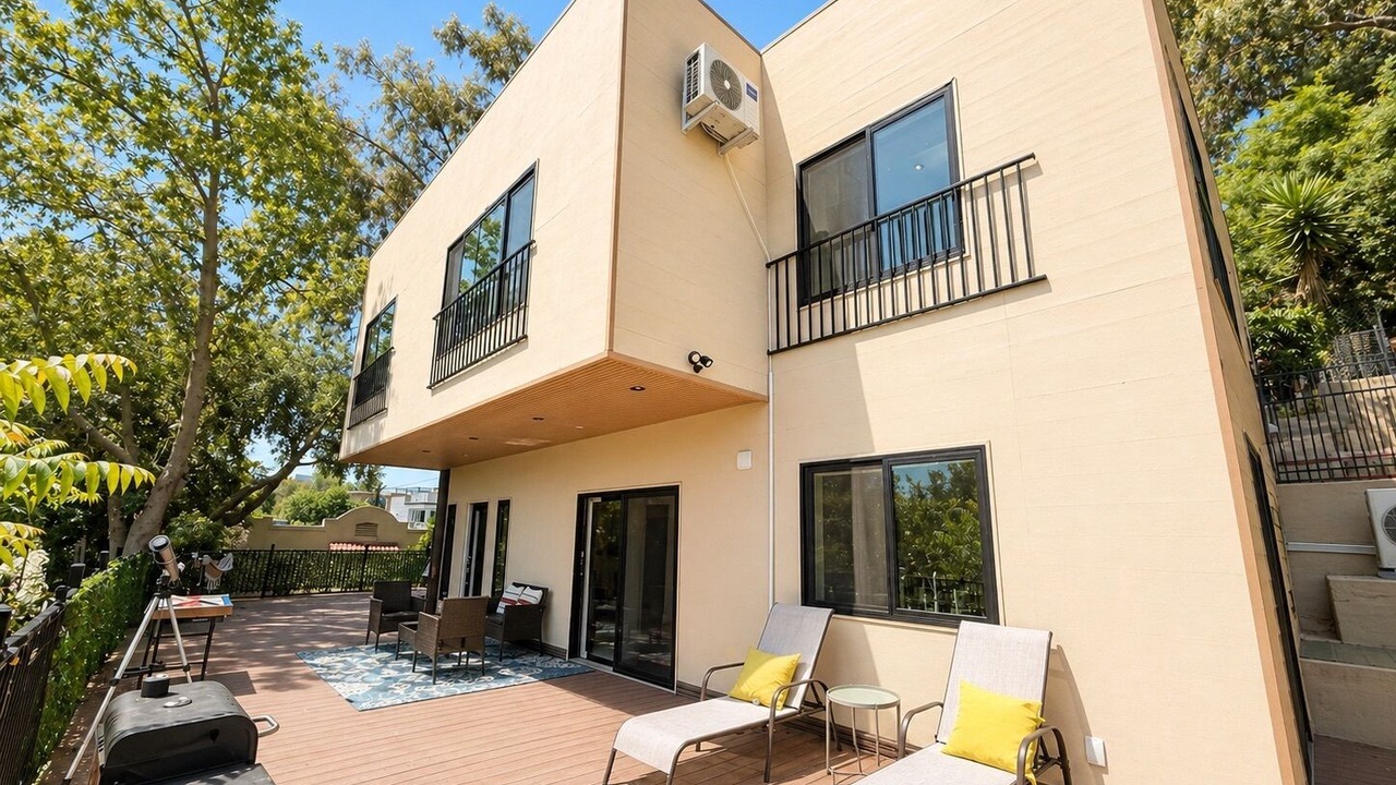 Photo of Patio Balcony in Silver Lake