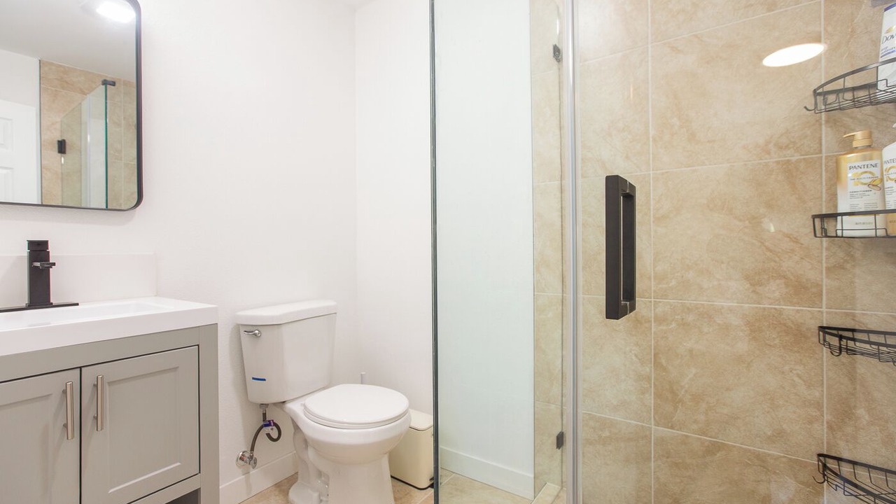 Photo of Bathroom in Valinda