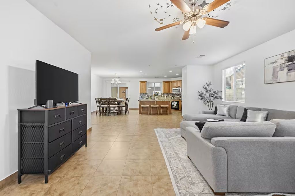 Photo of Livingroom in Pumpkin Center