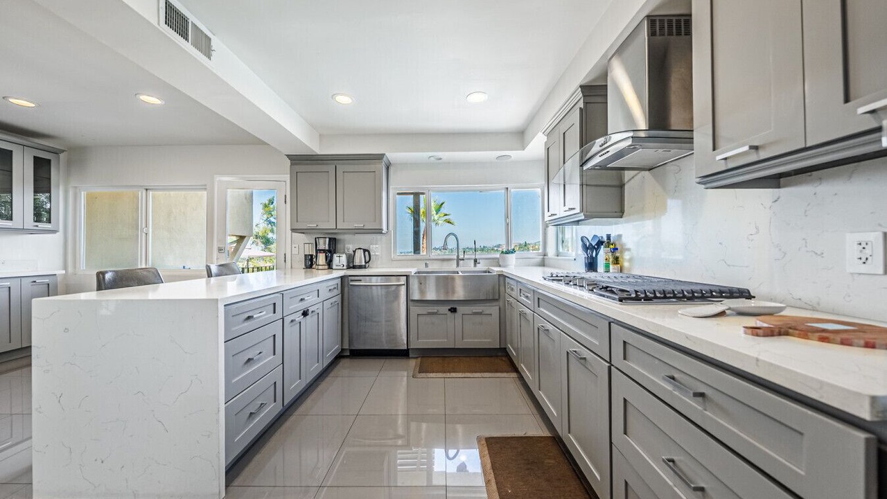 Photo of Kitchen in Tarzana