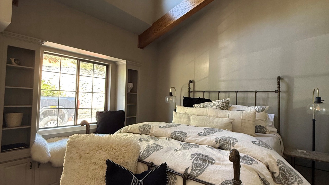 Photo of Bedroom in Lakehead