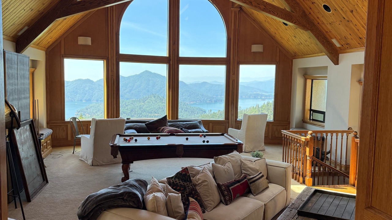 Photo of Livingroom in Lakehead
