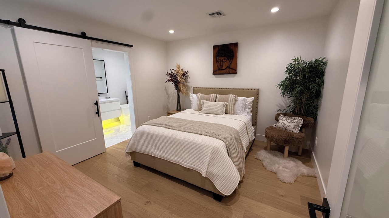 Photo of Bedroom in Van Nuys
