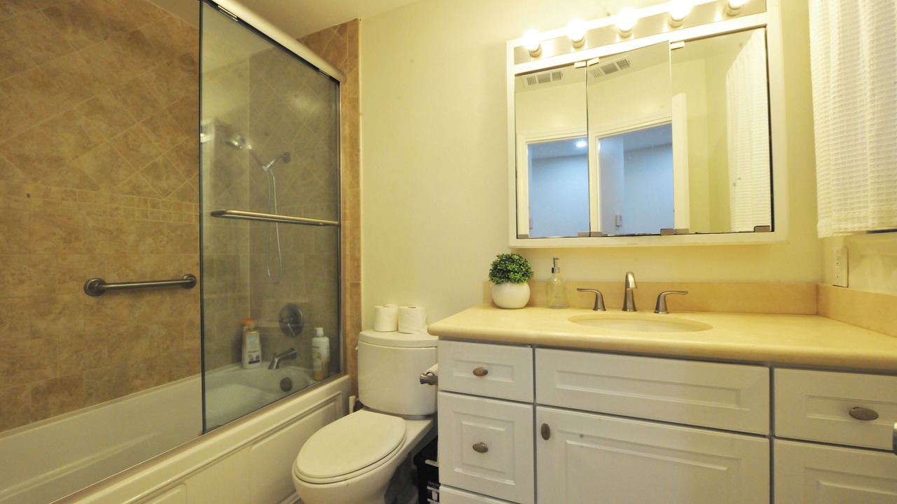 Photo of Bathroom in Huntington Beach