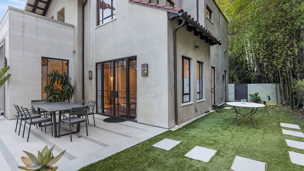Photo of Outdoor in Nichols Canyon