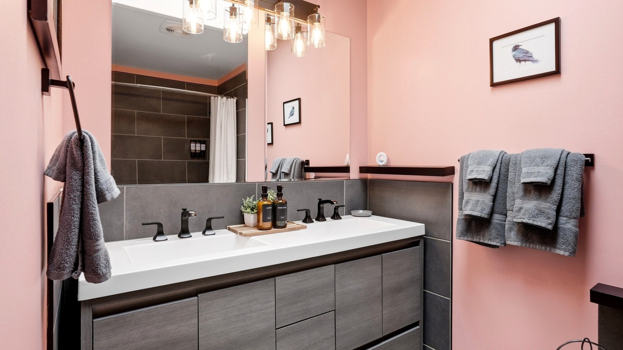 Photo of Bathroom in Yosemite Forks
