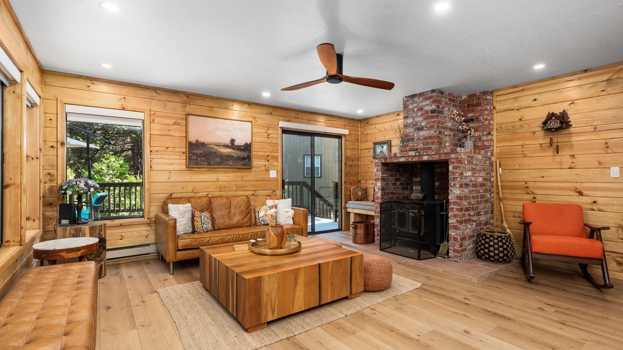 Photo of Livingroom in Sierra Cedars