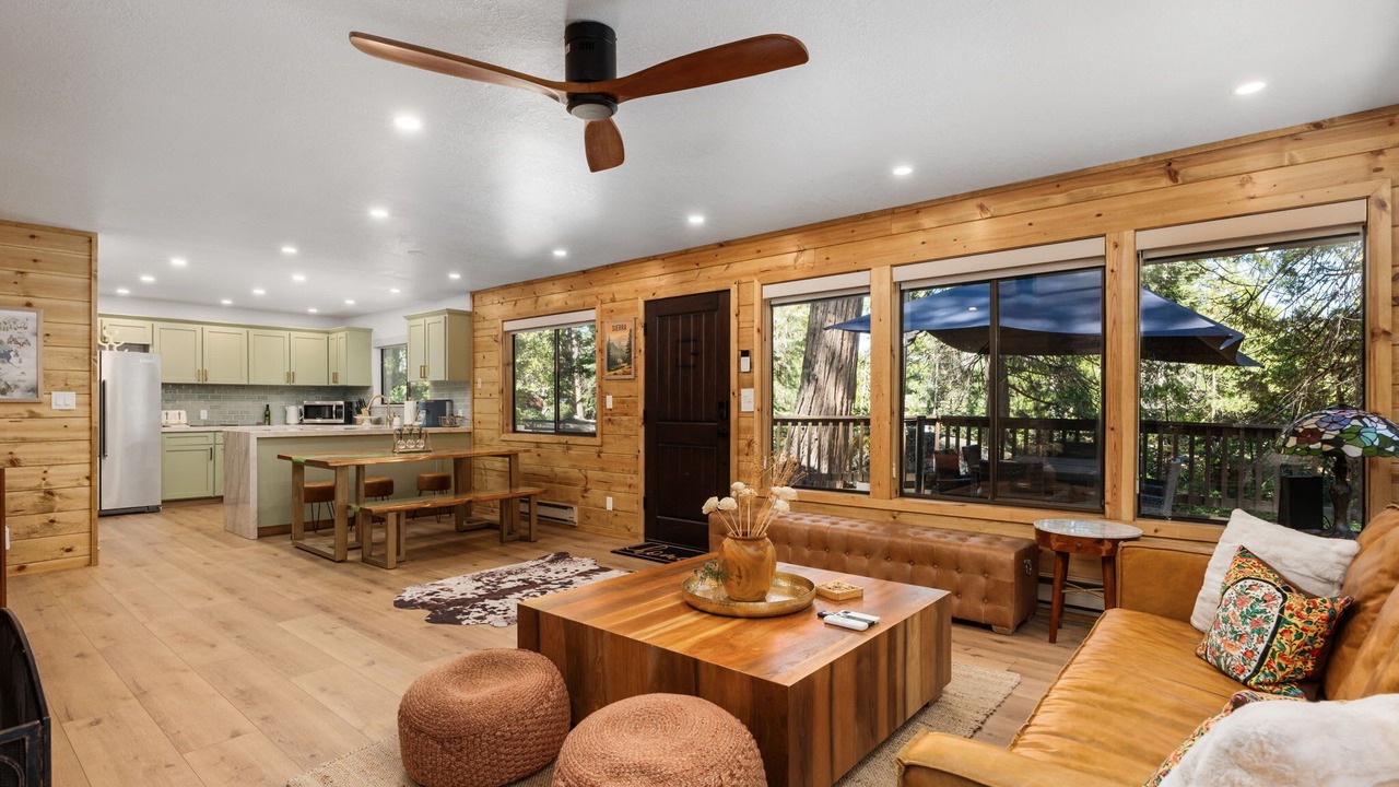 Photo of Livingroom in Sierra Cedars
