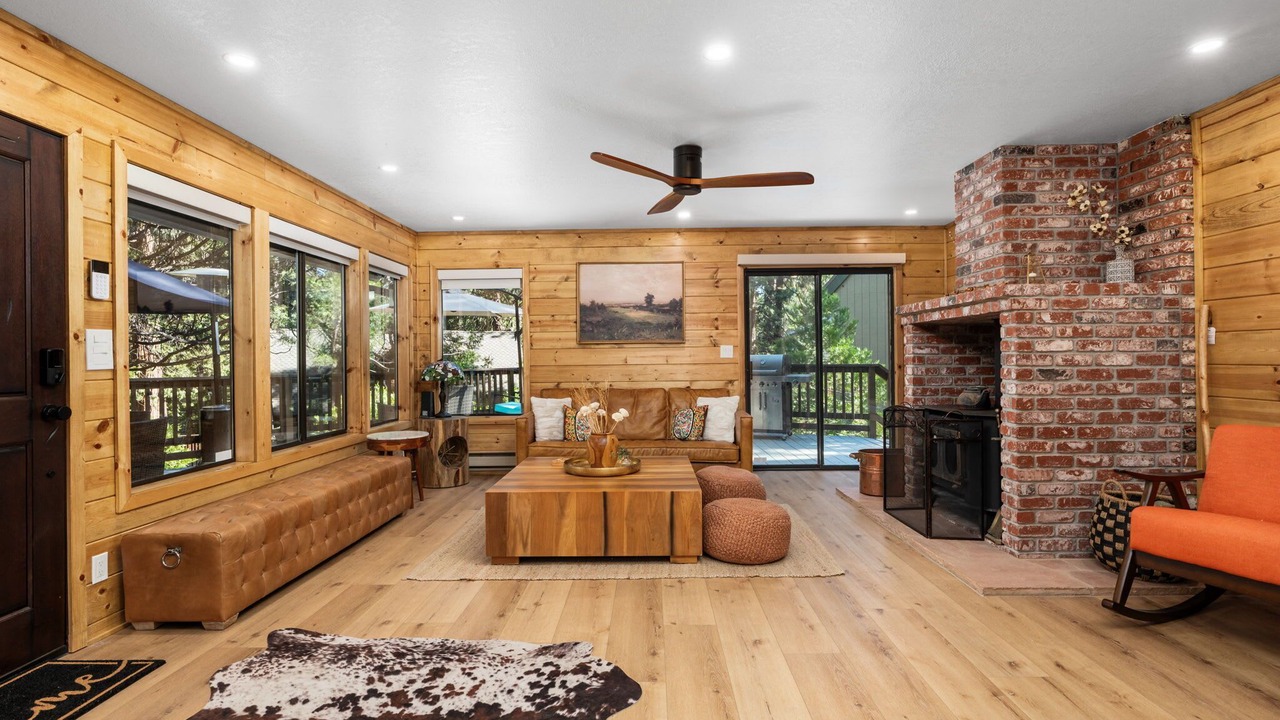 Photo of Livingroom in Sierra Cedars