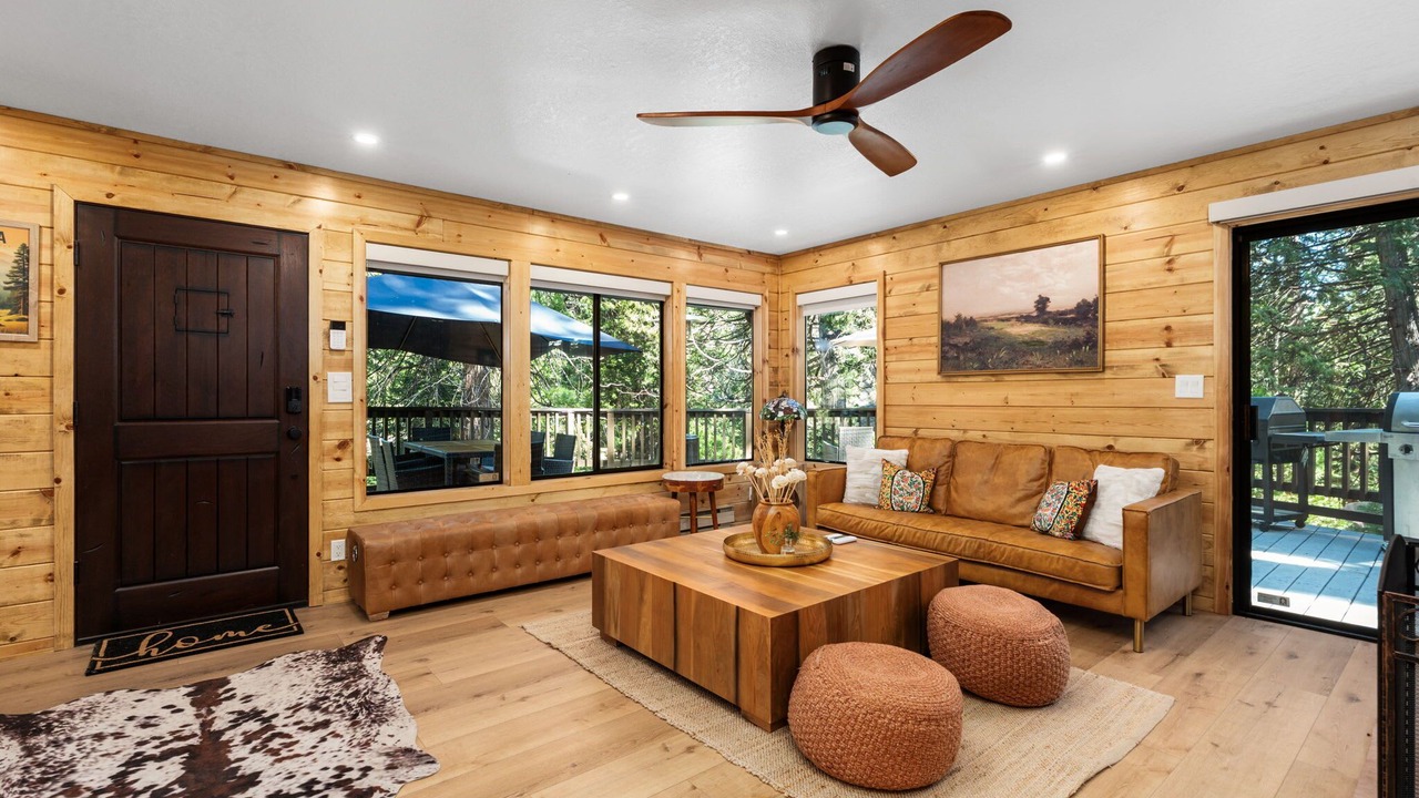 Photo of Livingroom in Sierra Cedars