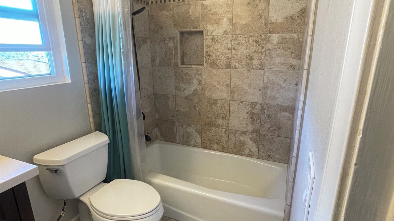 Photo of Bathroom in Thousand Oaks