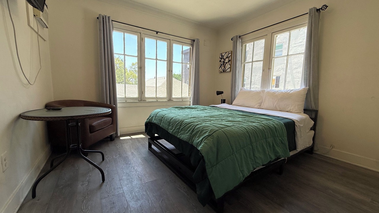 Photo of Bedroom in Hollywood